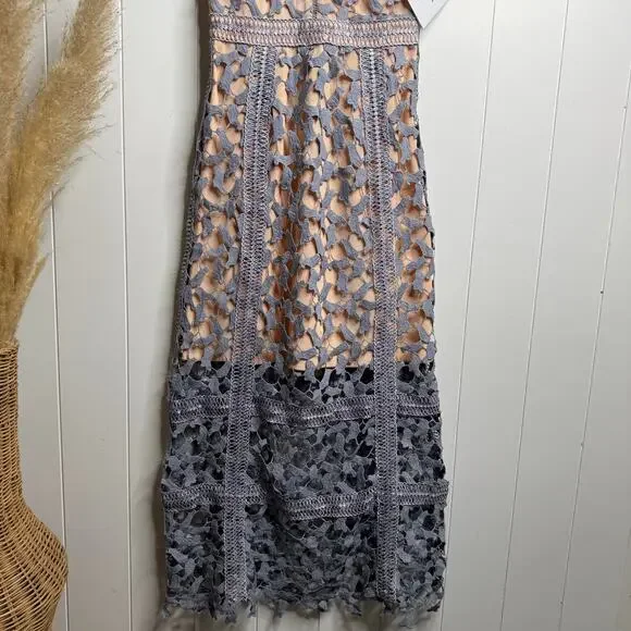 Anthropologie Elliatt floral lace overlay midi dress XS is available for  purchase on au PAY Market - Imported Goods Online Store Co.Ltd. | au PAY  Market - Online Shopping Site
